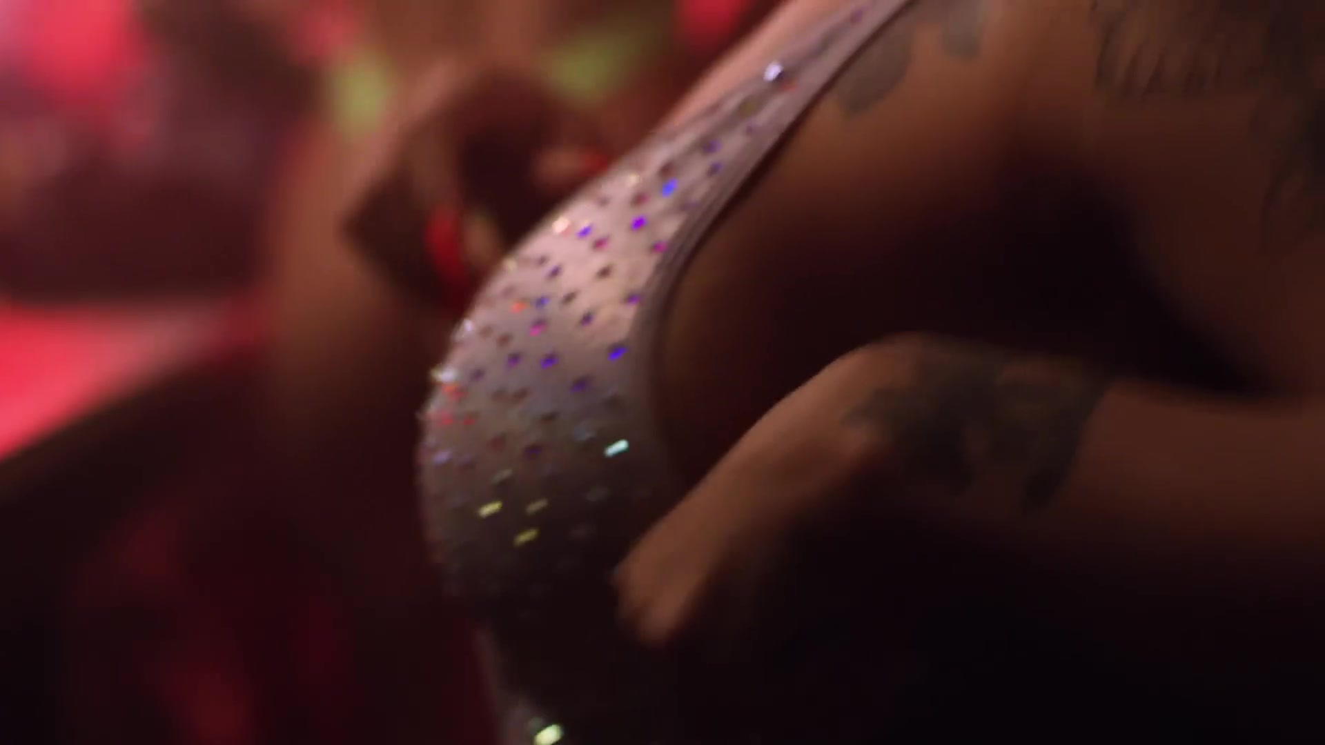 Gynormous Assets (119)