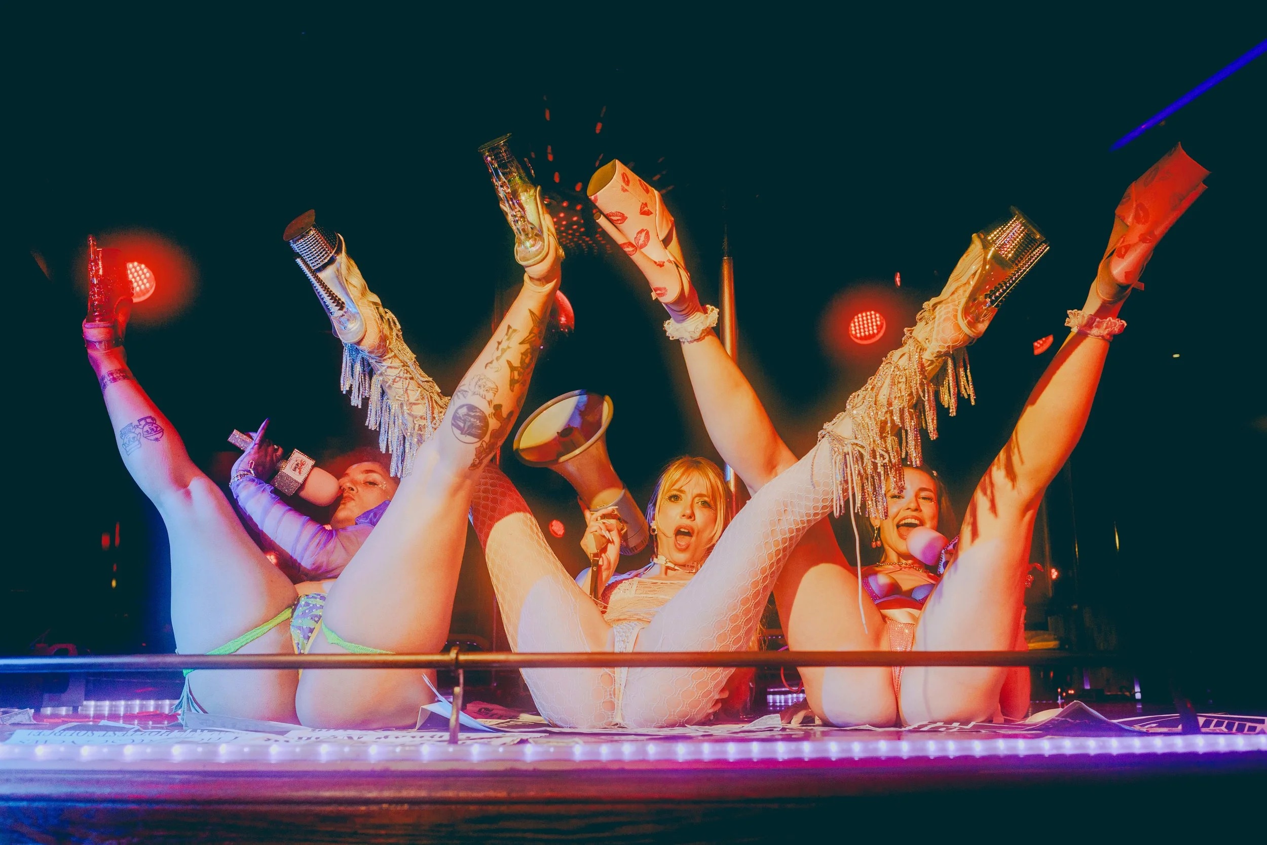 Strippers (17)